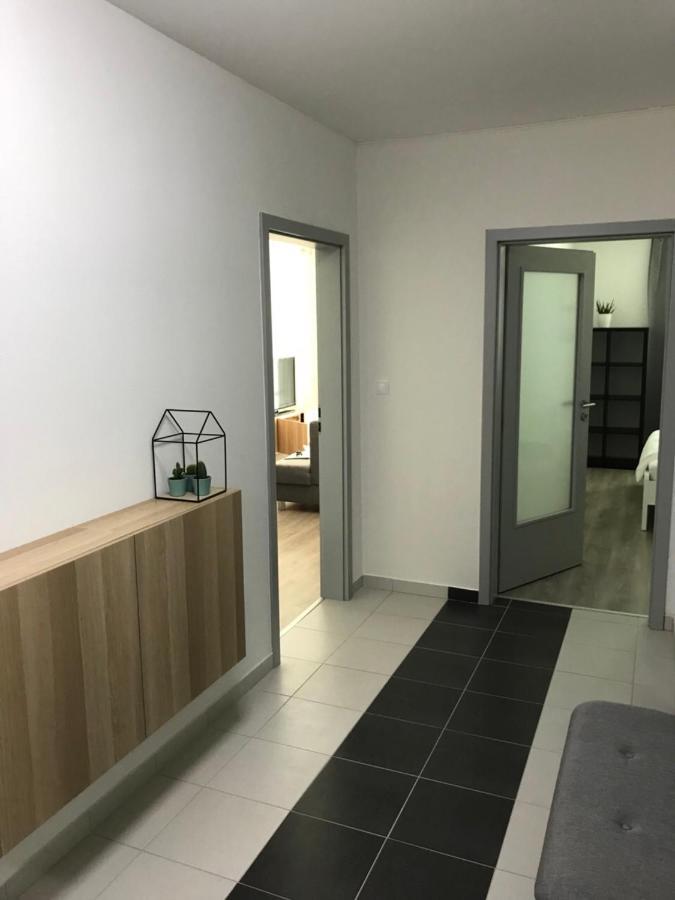 Samorin Modern Apartmens Private Parking - Air Conditioning Εξωτερικό φωτογραφία
